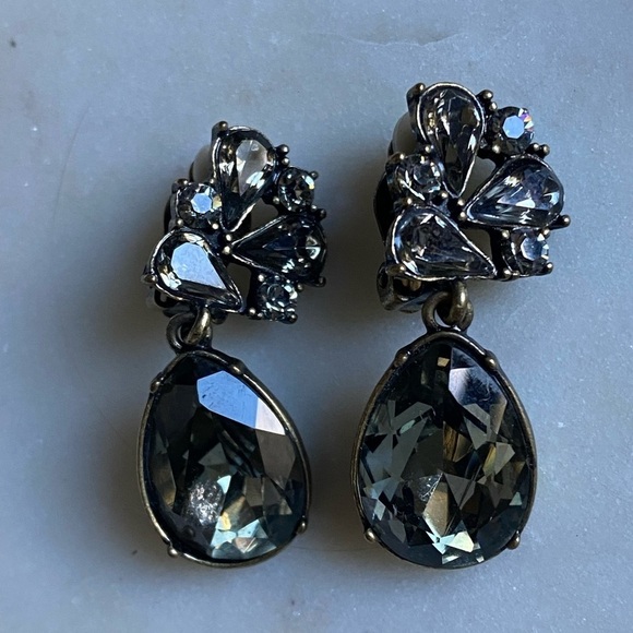 Vintage rhinestone clip on earrings Estate Jewelry - Picture 1 of 15